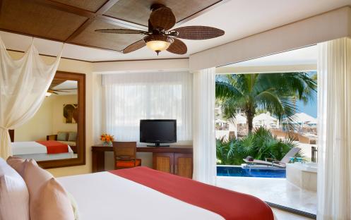 Dreams Riviera Cancun Resort & Spa-Preferred-Club-with-Plunge-Pool-2_4410